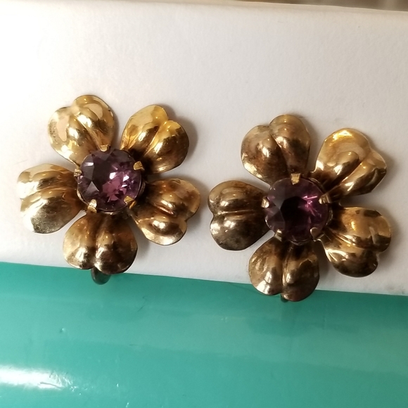 Vintage Van Dell flower earrings screwback gold fill purple floral - Picture 3 of 14